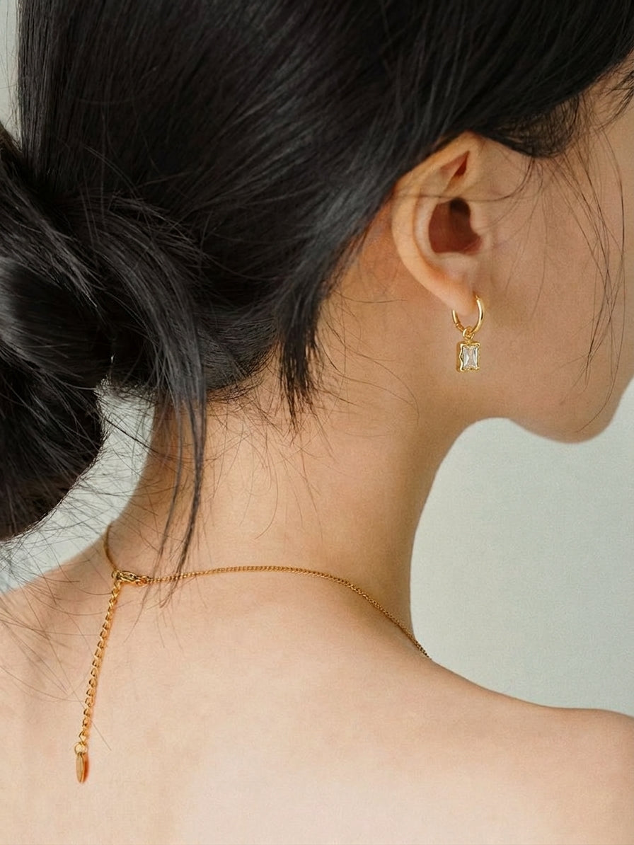 Ice Drop Earrings 金底透亮白 背面