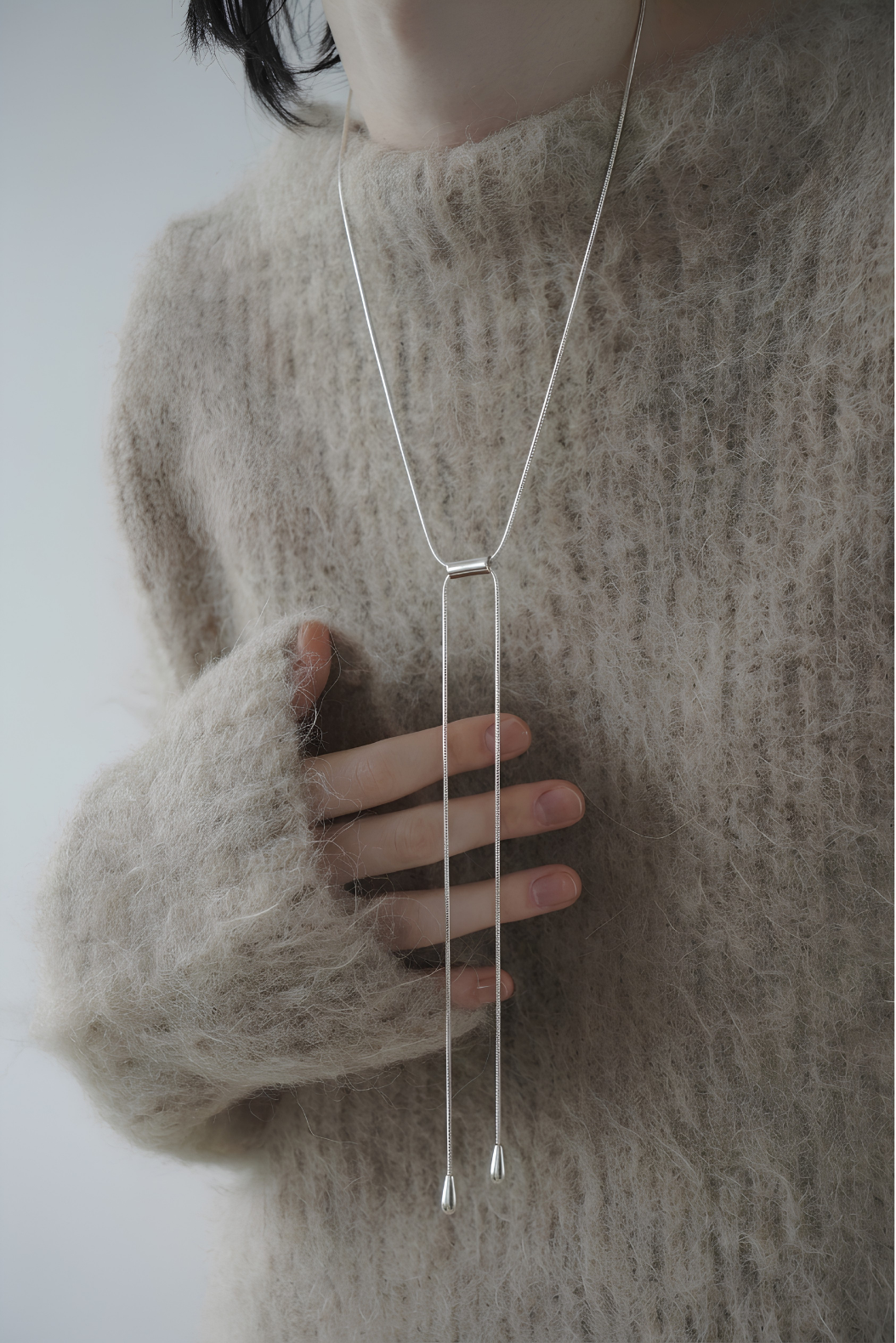 Duet Drop Necklace 雙墜滑動項鏈 配戴圖