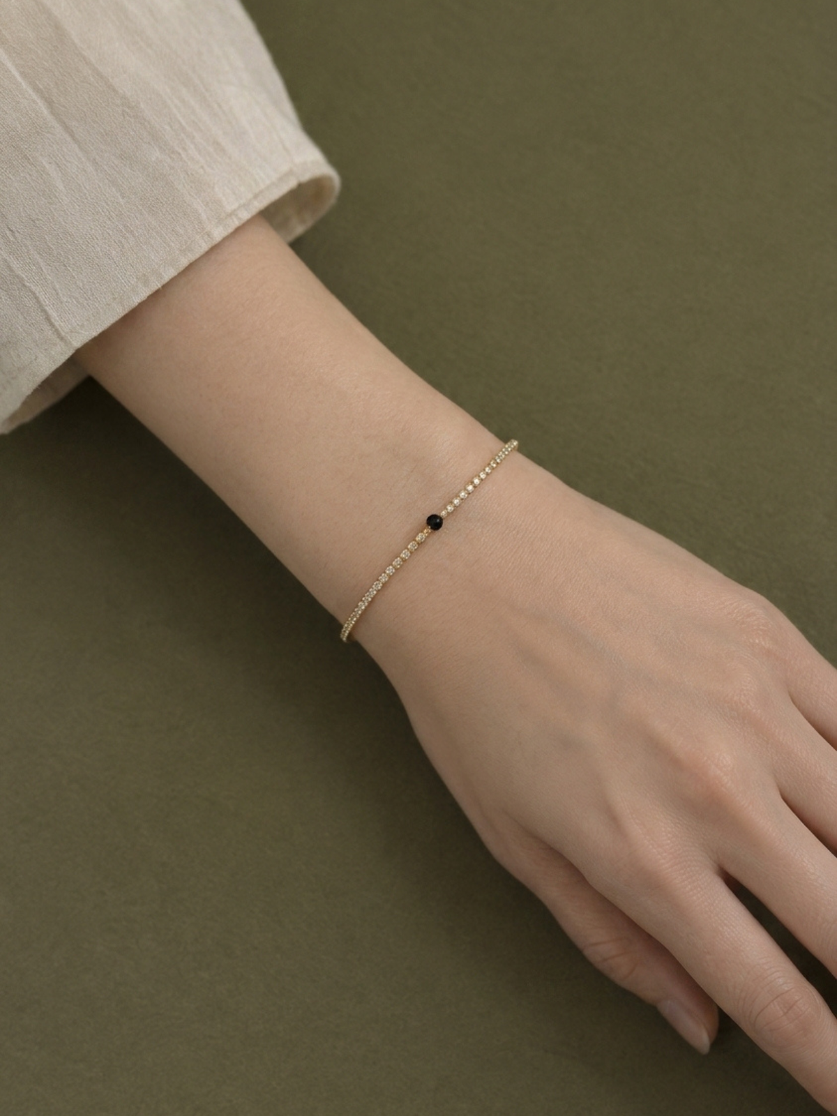 Noir Accent Bracelet 黑石點緣手鏈