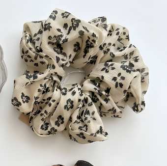 Scrunchie 髮圈 米色小花印花