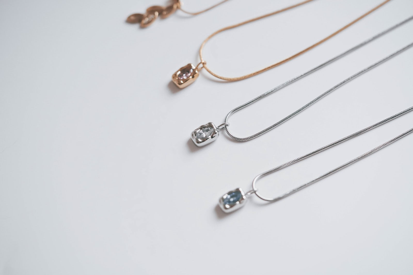 SOMUSOMU Facet Necklace