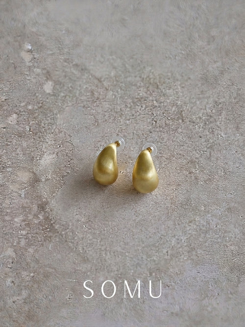 Dew Earrings 水滴耳釘