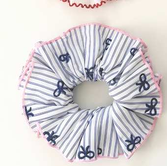 Scrunchie 髮圈 藍蝴蝶刺繡條紋